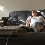 Pour ne pas être séparé de son Malinois de mission, ce maître-chien l'adopte et lui offre une retraite dorée