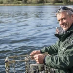 Face aux cormorans, la Fédération de Pêche de Côte-d’Or installe deux grandes cages sous l’eau pour sauver les poissons